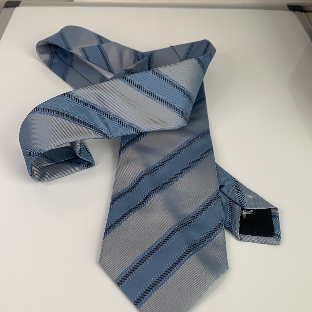 Vintage Giorgio Armani 100% Silk Tie 59 Inches
